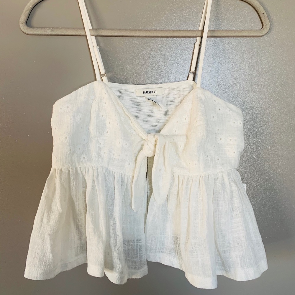 NWT Forever 21 Eyelet Tie Front Crop Top